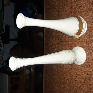 - >>>>Great deal for this pair of Lenox Vases (SKU Howie Shelf)